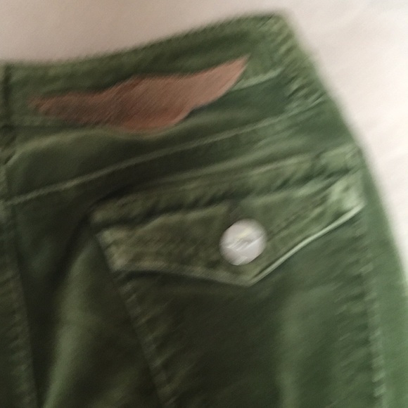 Green corduroy pants — BCBG - Picture 5 of 6